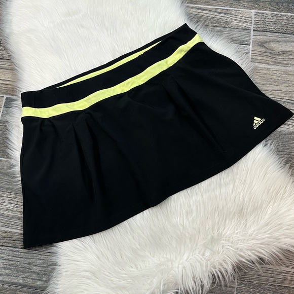 Adidas Black and Yellow Climalite Skort - Picture 1 of 9